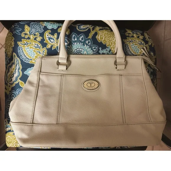 🤍 White Tignanello Purse 🤍 - Picture 1 of 5